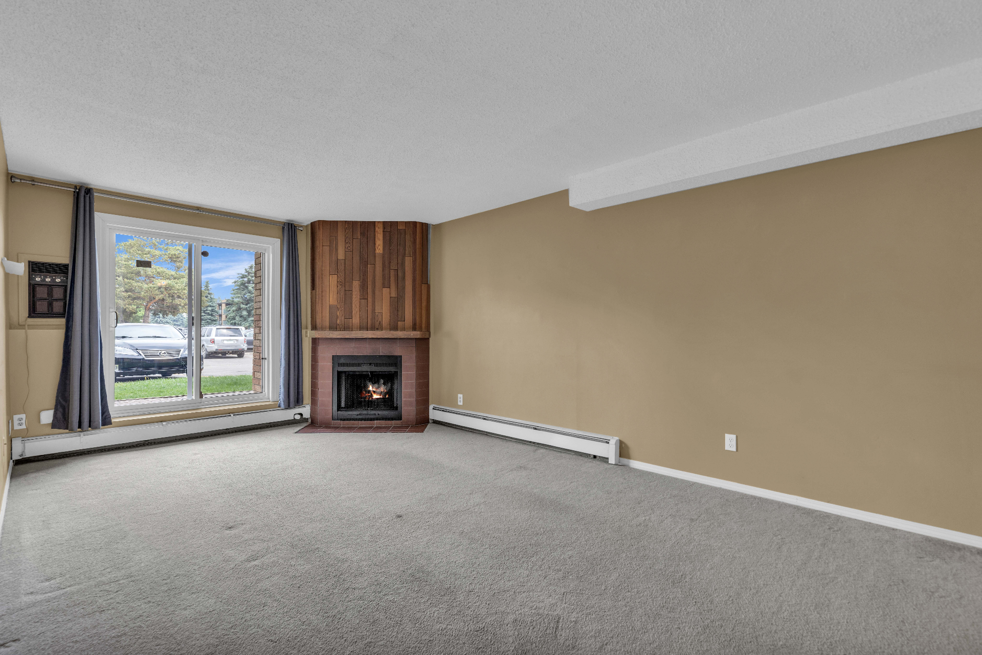 📍Wildwood 社区｜两房公寓出售！423 Tait Court #107——林与唐地产 - 5